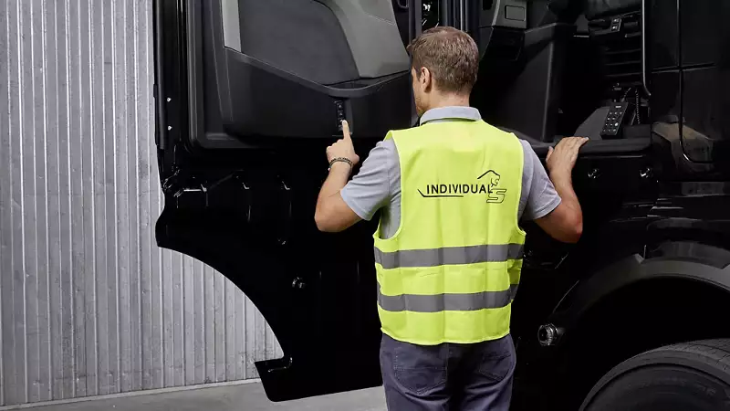 High-visibility vest with Lion S branding